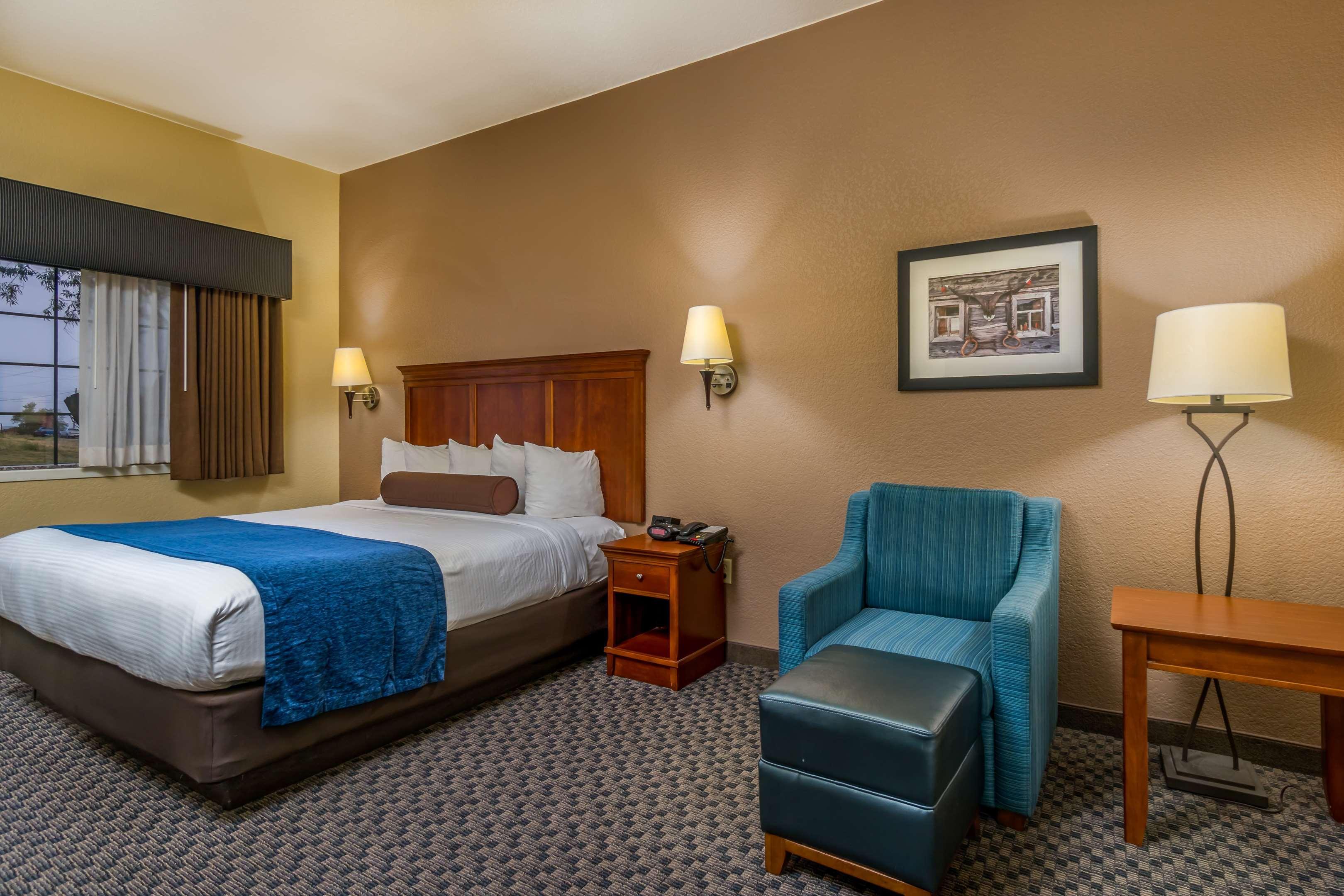 Best Western Plus Shamrock Inn & Suites Exterior photo